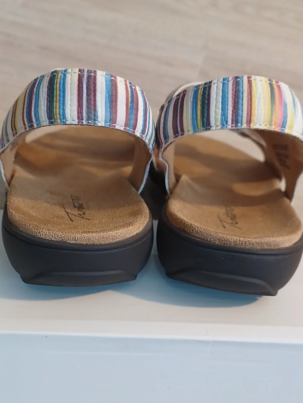 Size 9W Trotters women's striped sandals.  Adjustable Velcro straps. Katarina